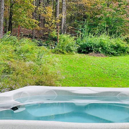 Cozy Cottage With Jacuzzi And Fire Pit And Reading Nook! Livingston Manor Exterior photo
